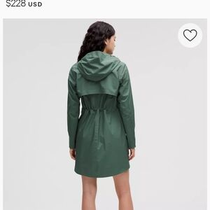 LULULEMON RAIN COAT